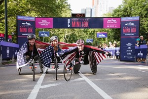 Tatyana McFadden, Susannah Scaroni and Amanda McGrory