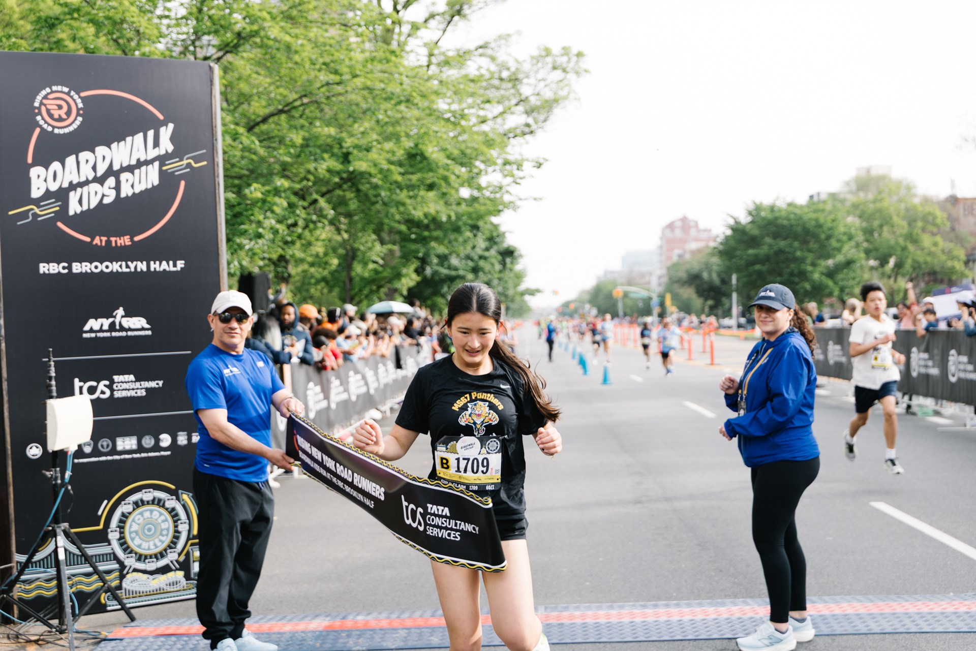 Young Rising runners at the 2025 Boardwalk Kids Run at the RBC Brooklyn Half
