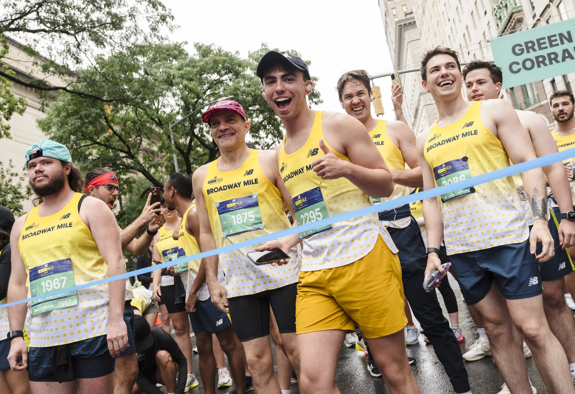 Runners at the 2025 5th Ave Mile