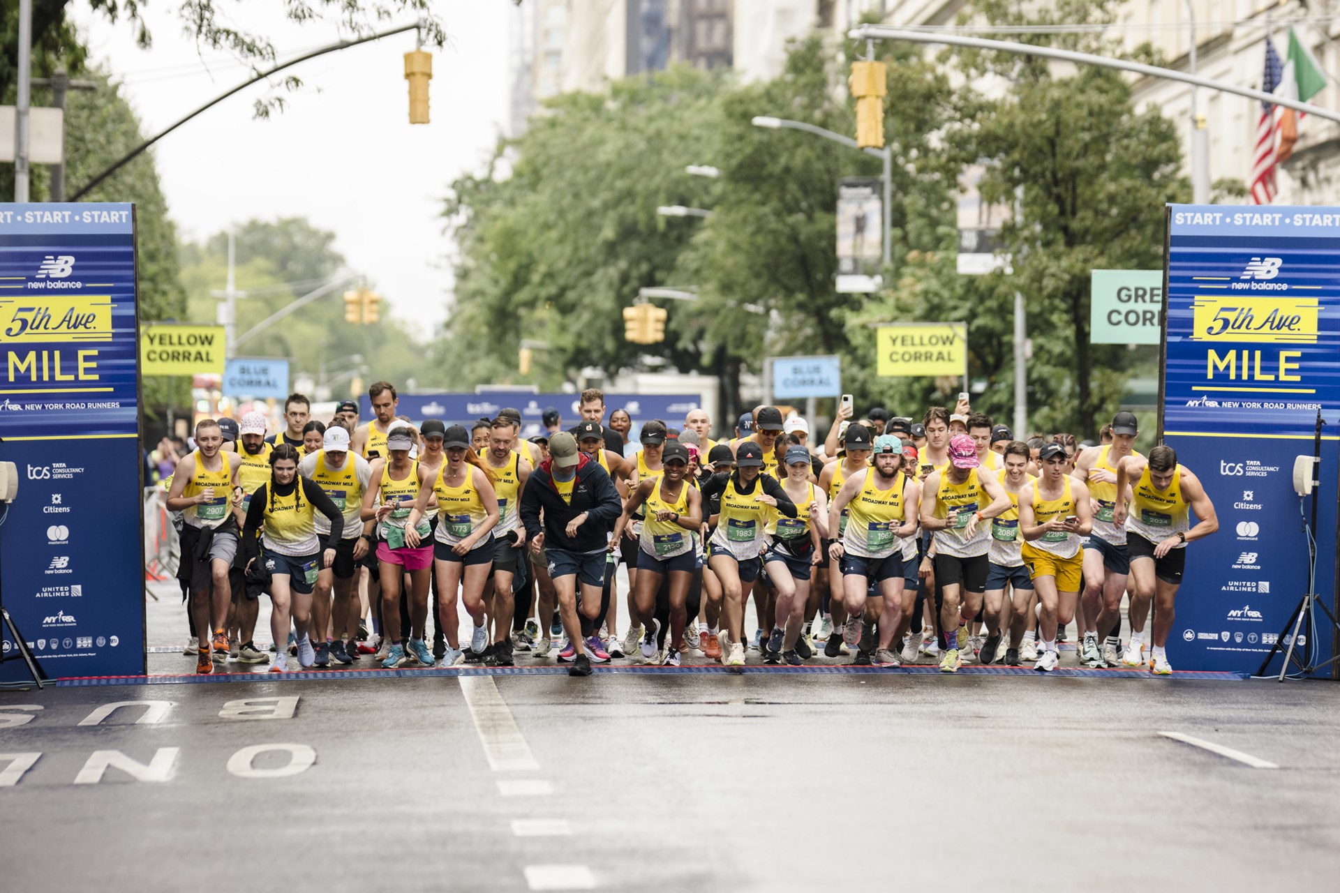 Runners at the 2025 5th Ave Mile