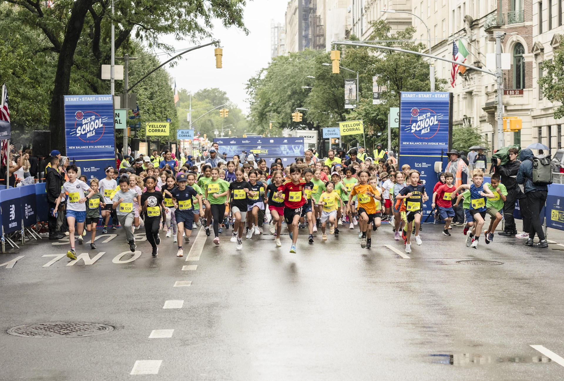 Runners at the 2025 5th Ave Mile