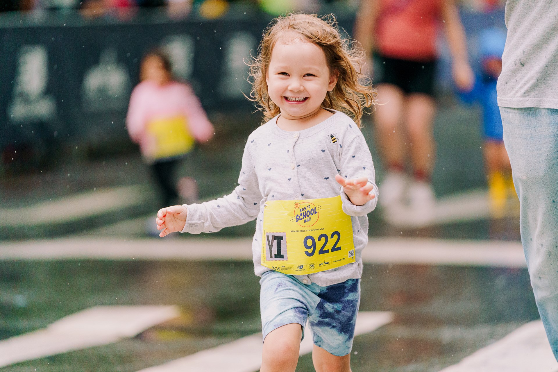 Runners at the 2025 5th Ave Mile