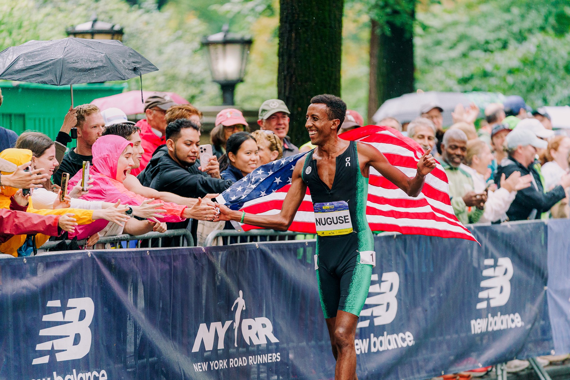 Runners at the 2025 5th Ave Mile