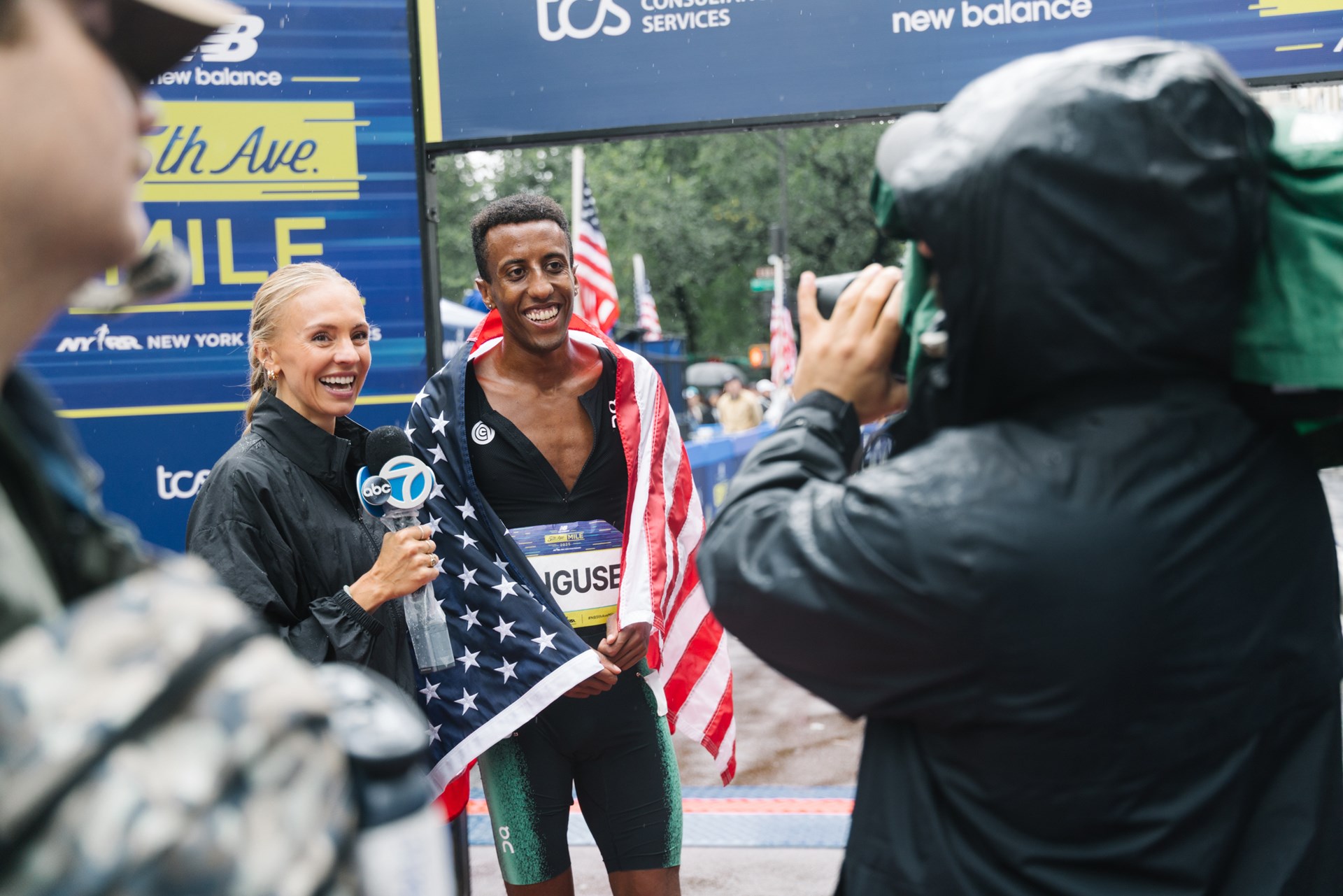 Runners at the 2025 5th Ave Mile