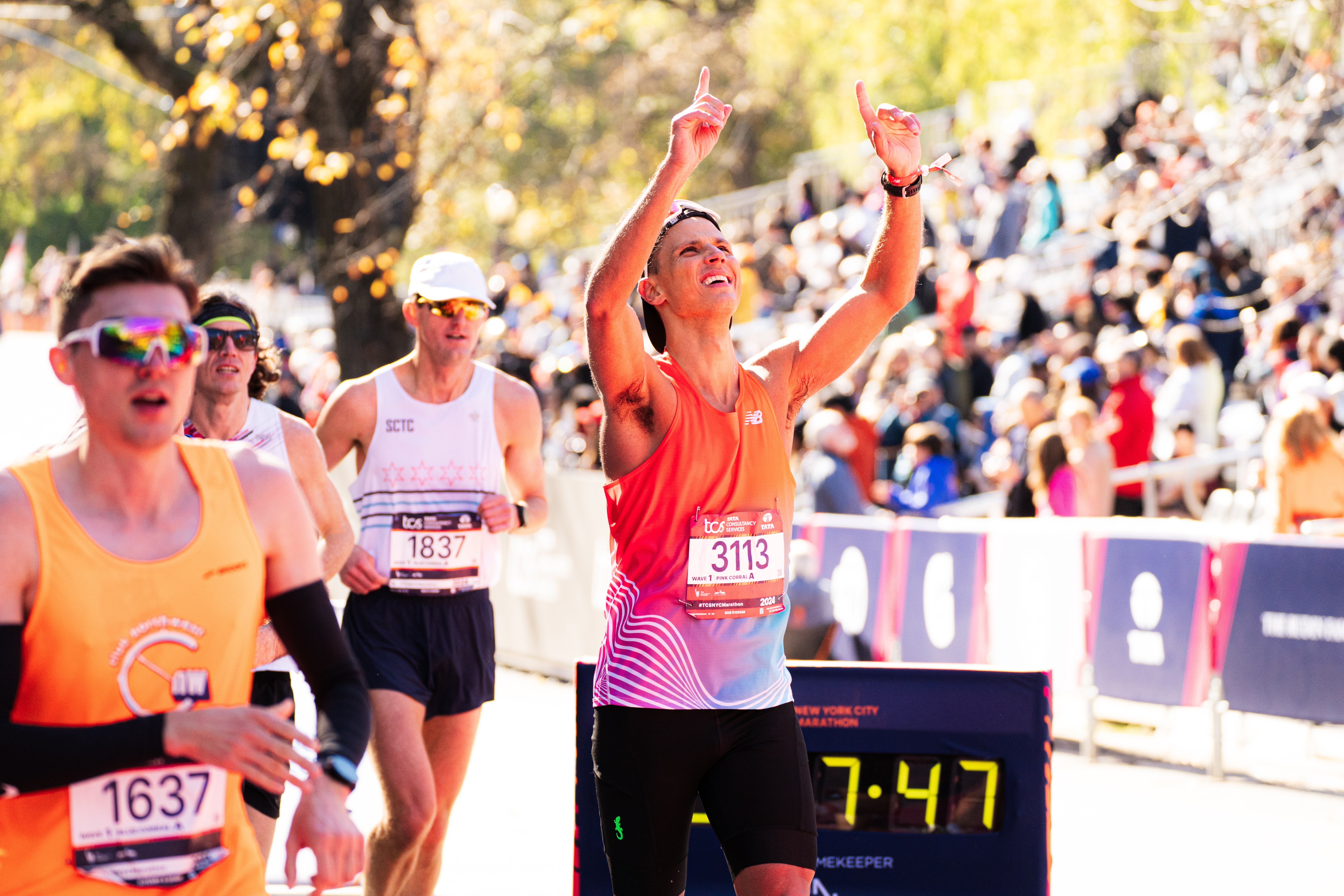 2024 TCS NYC Marathon runners approaching finish line