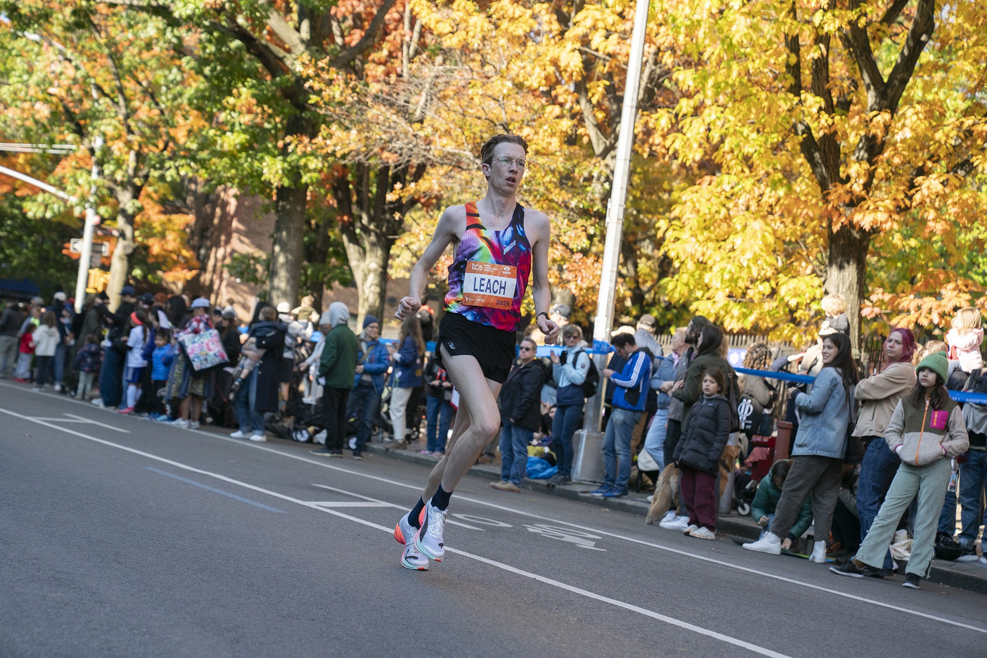 Pro runner Matt Leach nearing finish of 2025 TCS NYC Marathon