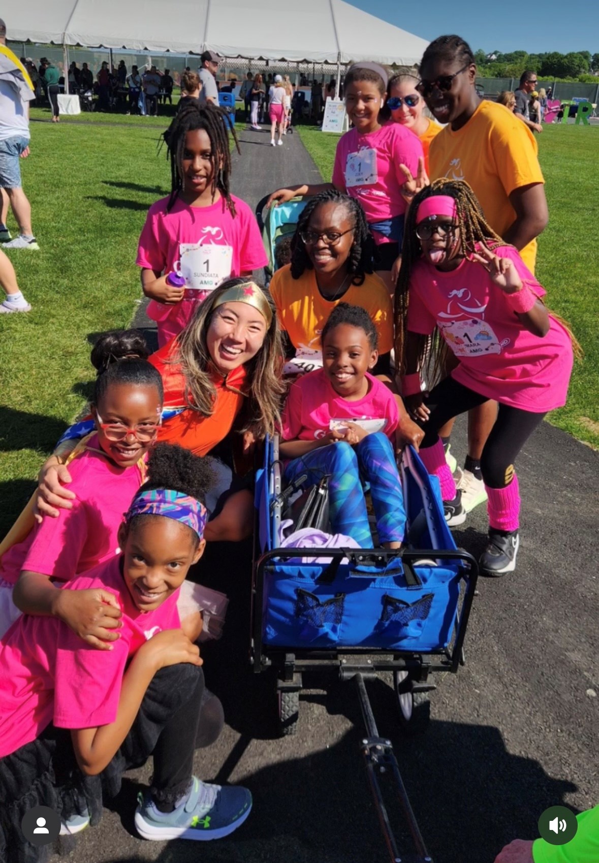 Carolyn Su with Girls on the Run