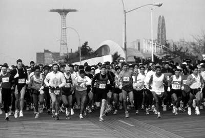 Early running of the Brooklyn Half on the boardwalk